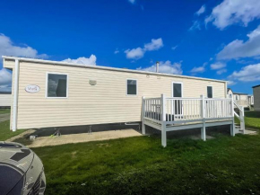 Homely 8 Berth Caravan At California Cliffs Near To Scratby Beach Ref 50067G